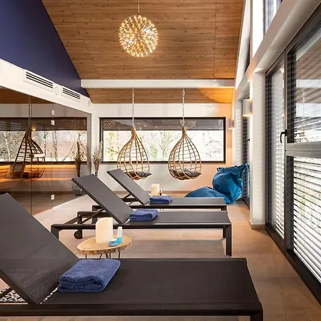 Hotel Caroline, D'annecy
