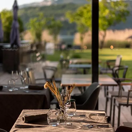 Caroline, D'annecy 4* Duingt
