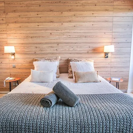 Caroline, D'annecy Отель 4*