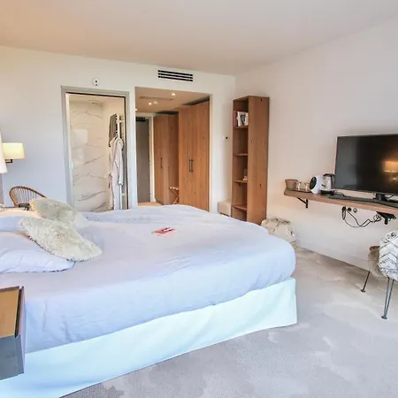Caroline, D'annecy 4* Дюэн