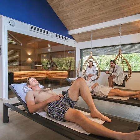 Caroline, Santé Bien-être D'annecy, Détox Et Jeûne Hotel
