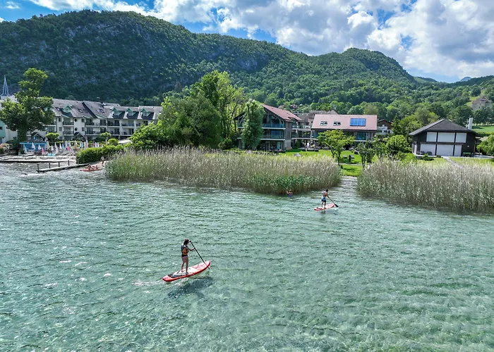 Caroline, D'annecy Szálloda